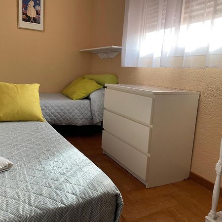 Apartament Familia Anfitriona Acoge Sewilla Zewnętrze zdjęcie