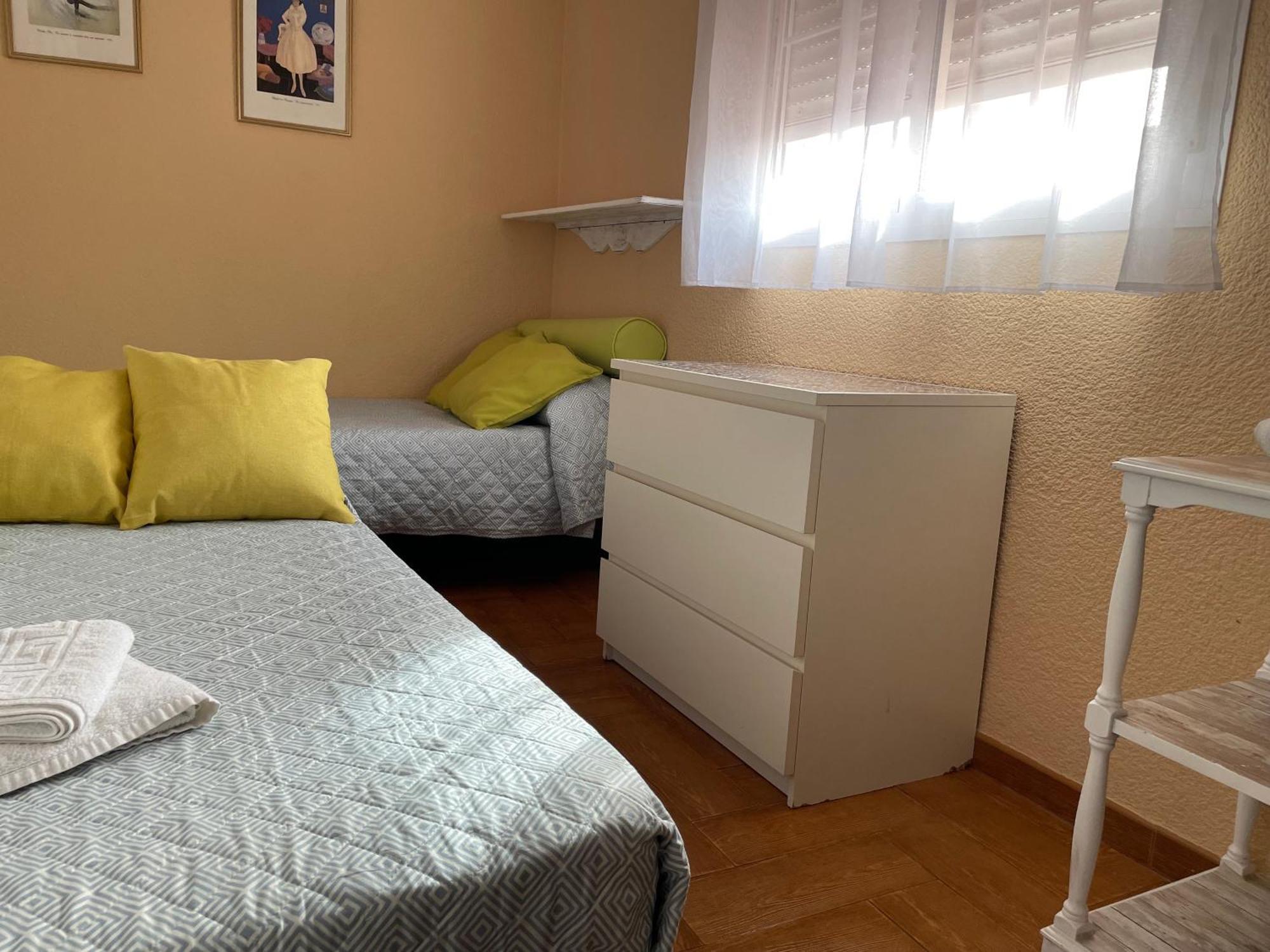 Apartament Familia Anfitriona Acoge Sewilla Zewnętrze zdjęcie
